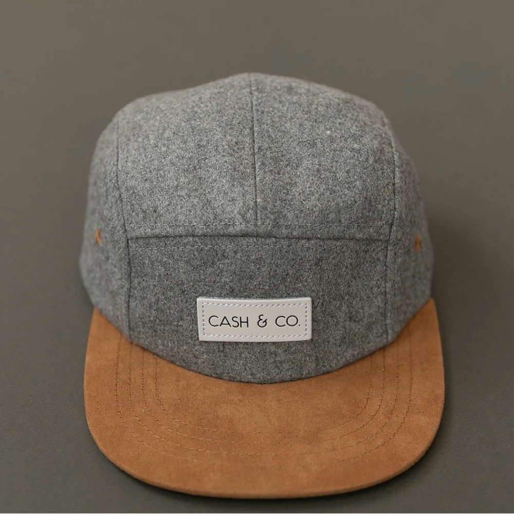 Cash & Co baby/toddler hat